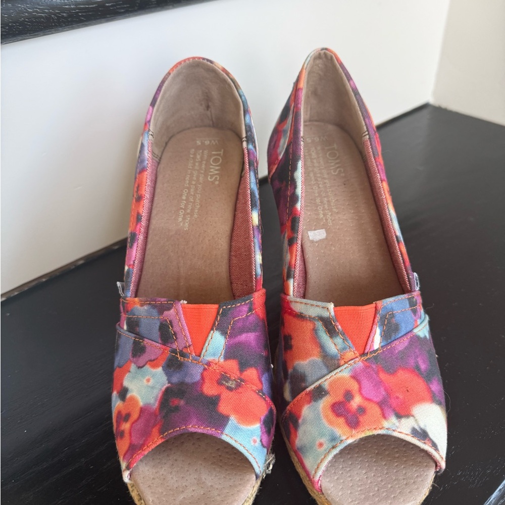 TOMS Oahu Floral Braided Peep Toe Wedges